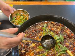 -鸿顺老铁锅美蛙鱼府(解放碑店)