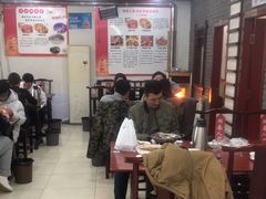 -湖南人家湘菜馆(镇江路店)