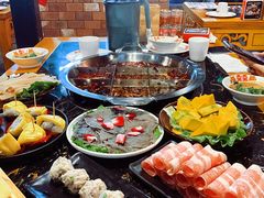 -憨孃孃·重庆老火锅(红山黑金店)