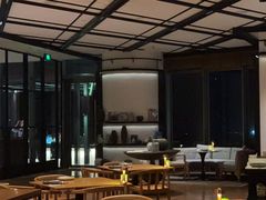 -瑰丽酒店·海吧·天际下午茶·现场DJ·天台酒吧