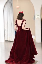 -艾米丽婚纱礼服