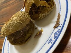烧饼夹烧牛羊肉-老爆肚满五香烧牛羊肉