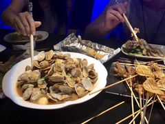 -西街夜油条·麻团包乌饭