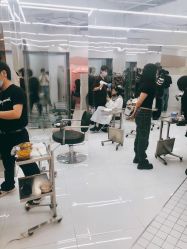 点击看大图 -Godhands美发设计沙龙