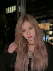 -变画·发型STUDIO