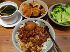 -红猪卤肉饭(大西洋美食城店)