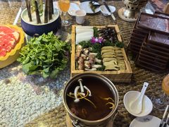 -慢丽江·云南野生菌土鸡锅(西山店)