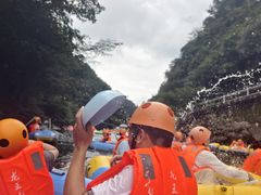 -安吉龙王山峡谷漂流