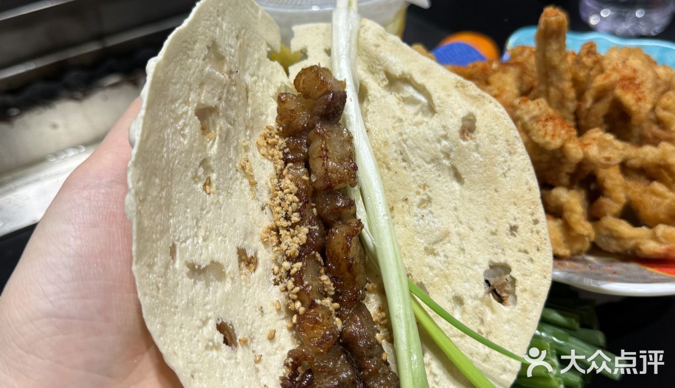 周末和朋友来淄博玩 没忍住今天尝试了一下🍢