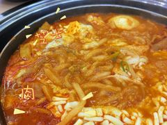 -三清洞摩西韩式年糕火锅(威高广场店)