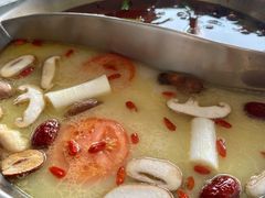 红白锅底-冯鱼头火锅(青蓝山美食一条街店)