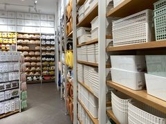 -名创优品(广州萝岗万达广场店)