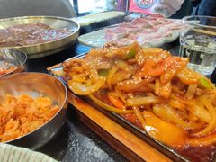 -臻牛烤肉