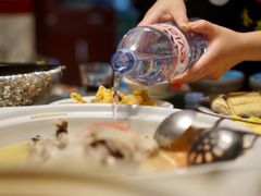 依云矿泉水-金龙·打边炉(武进路店)