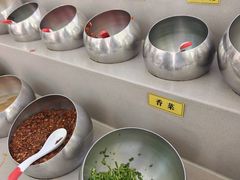 -毛辣果·贵州红酸汤牛肉火锅(西单店)