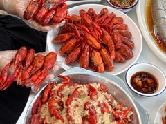 -丹水桥地锅鱼·翘嘴鲌·地方特色全鱼宴(丹江口大坝店)