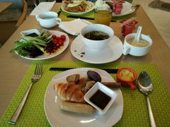 -苏州汇融广场假日酒店