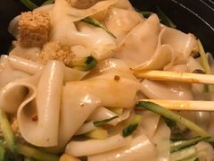 -荀记肉夹馍(三八家乐福店)