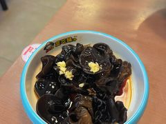 -灵芝妹子海鲜米线(香炉礁山姆店)