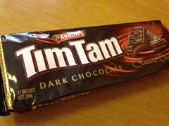 iphone_upload_pic-Tim Tam巧克力夹心饼干