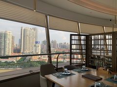 -杏荟旋转餐厅(广州爱群店)