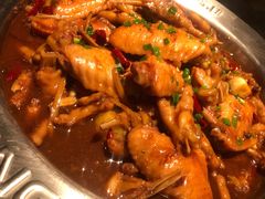 鸡翅煲-胖哥俩肉蟹煲(悦荟广场店)