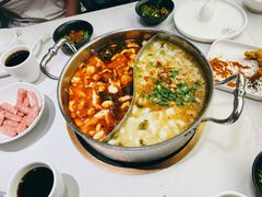 -德林酸菜鱼火锅(南丹店)