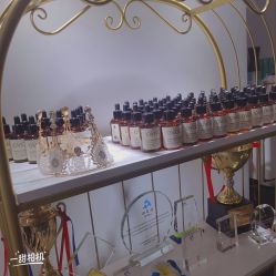 -YooMee优美智能科技美肤机构