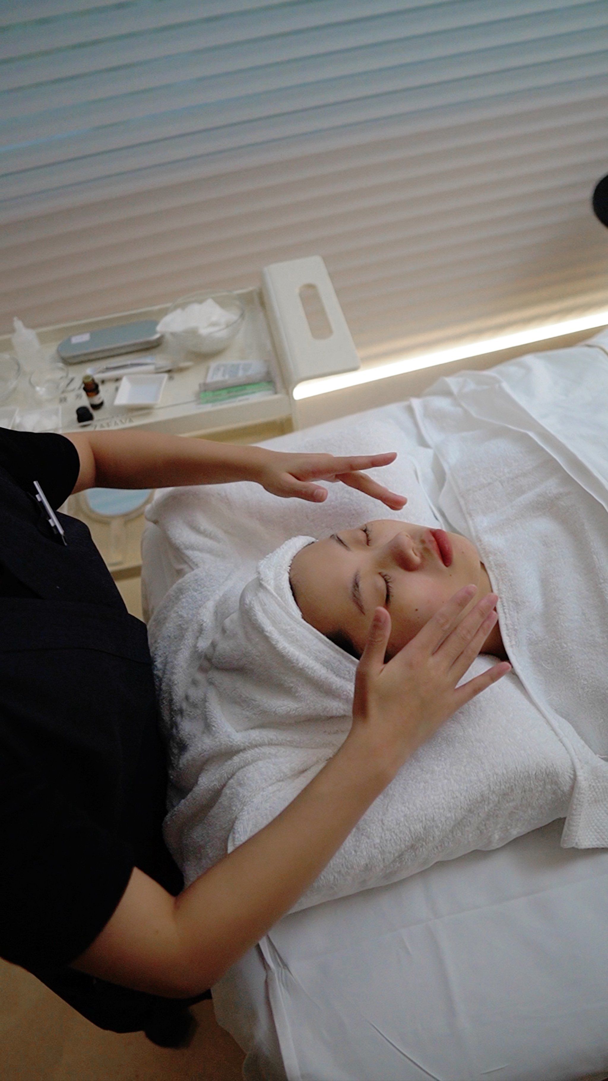 店内环境很不错,很高级,美容师也很专业