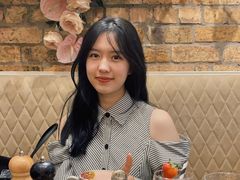 -FLOVIE FLORIST CAFE