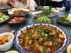 -去吃小龙虾·江湖菜·烧烤(南滨路店)