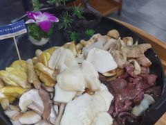 -一朵菌·野生菌探索家火锅(南亚店)