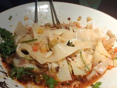 石河子凉皮-楼兰新疆主题餐厅(悠方店)