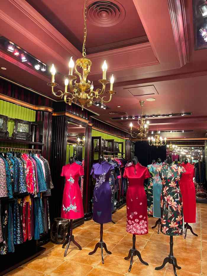 上海徐(东方新天地店)-"十一要和老公家里人吃饭就来看看旗袍,里面.