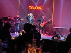 -TZ House音乐现场(来福士中心店)