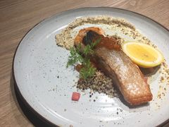 香煎三文鱼-Maxpoint Kitchen 西餐咖啡(乐峰广场店)