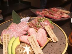 -山川小町·极番烧肉(新地假日广场店)