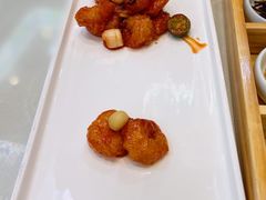 夏威夷果宫保虾丸子-鹊华居·地道鲁菜·海鲜·融合味(大明湖店)