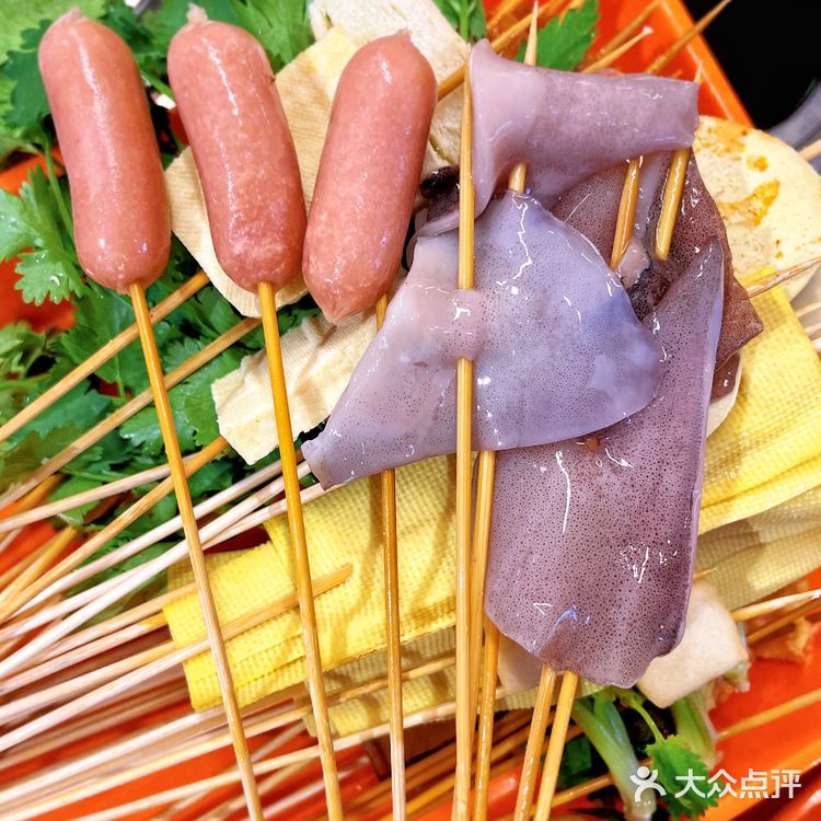 签小二串串火锅｜食材新鲜锅底正宗