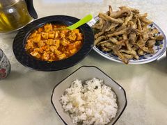 -天天向上素食餐厅(五台山店)