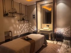 -爱乐国际温泉水疗会