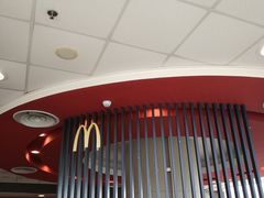 -麦当劳(展览路店)