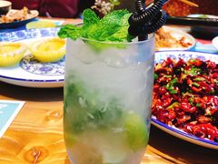 莫吉托-临界音乐酒馆·小龙虾·江湖菜(华熙LIVE·鱼洞店)