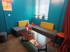 -荒岛实景沉浸密室(江汉路1店)
