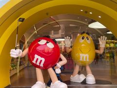 -m豆巧克力世界(上海世茂广场店)