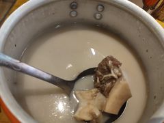 百岁牛骨头汤-龚印记牛骨牛杂屋·四代传承(珠影星光城店)