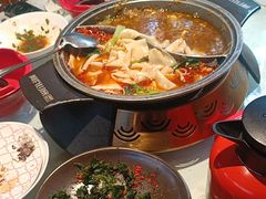 -阿瓦山寨·湘菜现炒·剁椒鱼头王(咸阳总店)