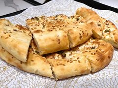 手工芝麻馕-阿里疆Alijiang·丝路美食·异域风情·清真(长楹天街店)