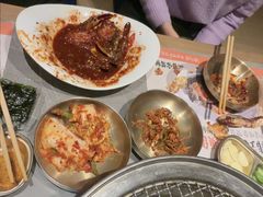 -草家酱蟹炭火烤肉店(珲春南路一店)