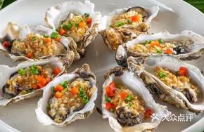 Steamed Oyster with Garlic and Vermicelli